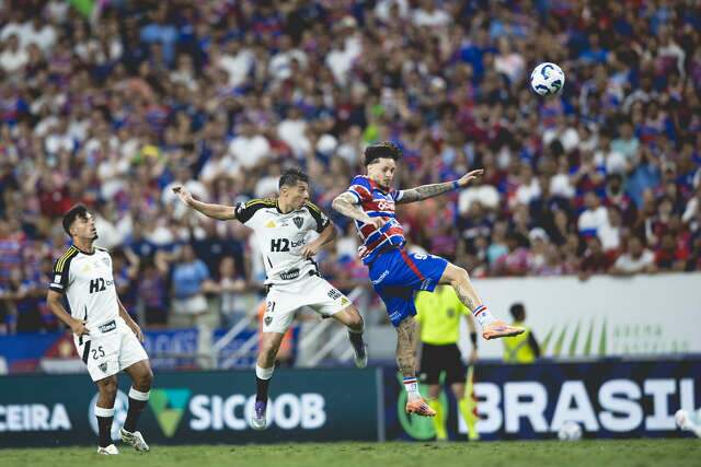 Fortaleza derrota Atl&eacute;tico-MG e refor&ccedil;a luta contra o rebaixamento