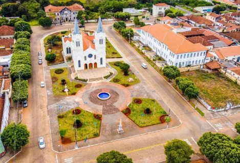 Mulher &eacute; internada com suspeita de viol&ecirc;ncia sexual e comerciante &eacute; preso