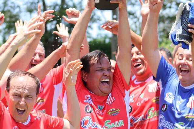 Comercial vence nos p&ecirc;naltis partida solid&aacute;ria em Campo Grande