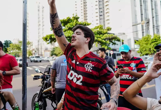 C&acirc;mera em avenida registrou batida em mureta que matou estudante de 24 anos