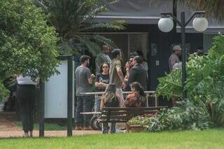 C&acirc;mera em avenida registrou batida em mureta que matou estudante de 24 anos