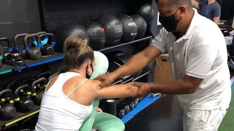 Tirar a dor de quem esqueceu como é ficar sem ela é missão de Marcelo