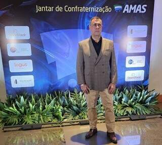 Eder Lu&iacute;s de Oliveira &eacute; eleito presidente da AMAS para o bi&ecirc;nio 2026/2027