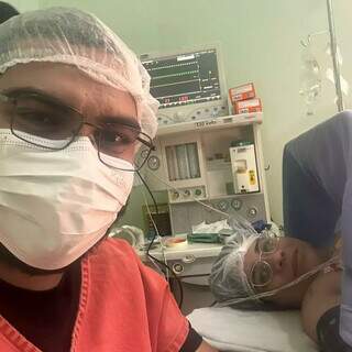 Pai denuncia atraso em cesariana e deboche de m&eacute;dico ap&oacute;s morte da beb&ecirc;