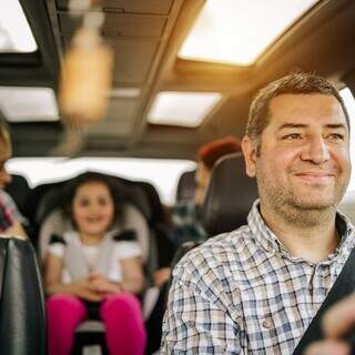 Vai pegar estrada no fim de ano? Mecânico alerta para cuidados essenciais Vai pegar estrada no fim de ano? Mecânico alerta para cuidados essenciais