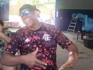 Flamenguista roxo, gar&ccedil;om Eules morreu e deixou clientes arrasados