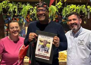 Flamenguista roxo, gar&ccedil;om Eules morreu e deixou clientes arrasados