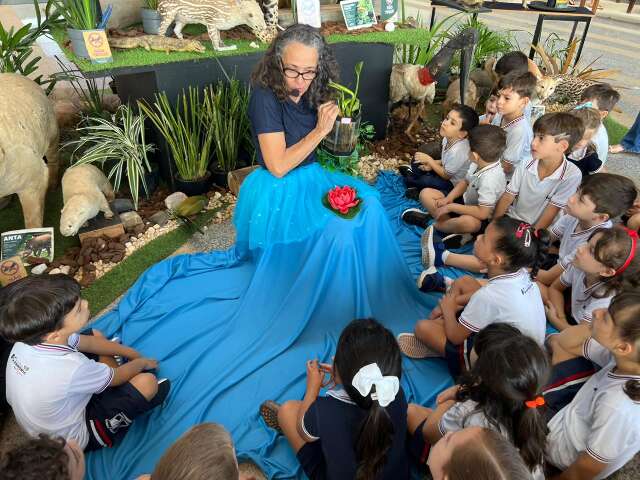 Av&oacute; de Sueli transformava at&eacute; rama de chuchu em aventura para neta