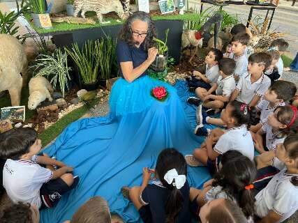 Av&oacute; de Sueli transformava at&eacute; rama de chuchu em aventura para neta