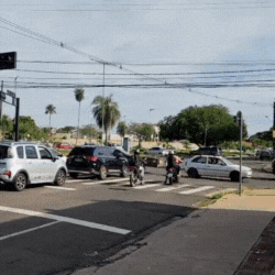 Hor&aacute;rio de pico: sem&aacute;foros da Afonso Pena falham e tumultuam o tr&acirc;nsito