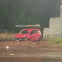 Ap&oacute;s morte de estudante, motorista colide com o mesmo pilar de obra