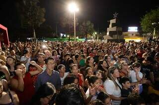 Papai Noel desce de rapel e abre Natal Encantado na Pra&ccedil;a Ant&ocirc;nio Jo&atilde;o