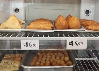 Coxinha de carne de panela desfiada trouxe sucesso na vida de Elias 