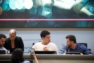 Empresários da vida noturna pedem desburocratização de alvarás ambientais Empresários da vida noturna pedem desburocratização de alvarás ambientais