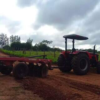Moradores questionam unidade de compostagem ao lado de nascente preservada Moradores questionam unidade de compostagem ao lado de nascente preservada