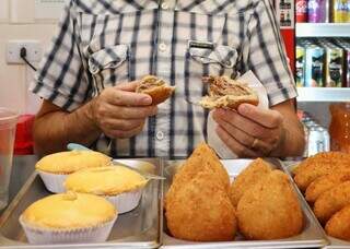 Coxinha de carne de panela desfiada trouxe sucesso na vida de Elias 