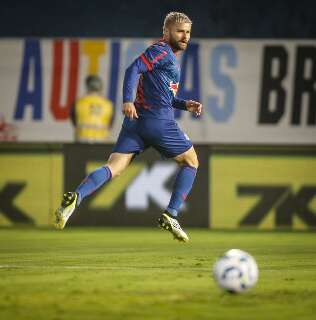 Bragantino atropela Vit&oacute;ria e mant&eacute;m vivo sonho de vaga internacional