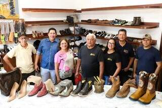 Fam&iacute;lia seguiu passos de argentino e mant&eacute;m sapataria h&aacute; 50 anos em Campo Grande