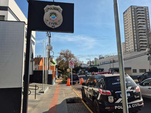 Mulher &eacute; enganada por falso advogado, tem conta invadida e perde R$ 31 mil