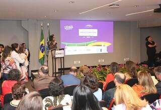 Estado e município querem ensinar agressores a tratar as mulheres Estado e município querem ensinar agressores a tratar as mulheres