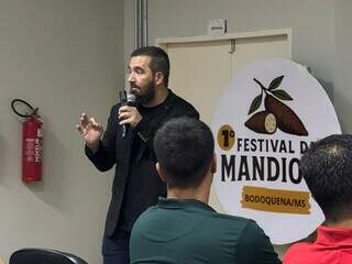 Oswaldo Meza: do habeas corpus de Bolsonaro ao podcast de maior audiência em MS Oswaldo Meza: do habeas corpus de Bolsonaro ao podcast de maior audiência em MS