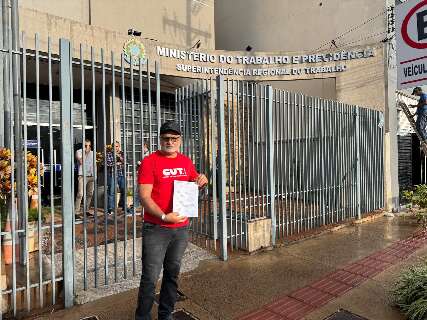 Frigor&iacute;fico &eacute; denunciado por atraso no 13&ordm; e descumprimento de acordo coletivo