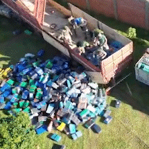 Senad encontra documentos de policial em comboio com 70 toneladas de maconha