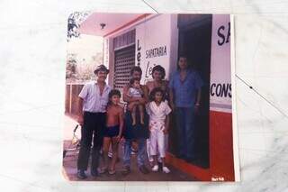 Fam&iacute;lia seguiu passos de argentino e mant&eacute;m sapataria h&aacute; 50 anos em Campo Grande