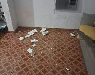 Armado com faca, homem invade casa e tenta estuprar professora