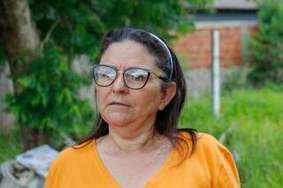 Em &quot;p&eacute; de guerra&quot;, moradores protestam contra constru&ccedil;&atilde;o em &aacute;rea comunit&aacute;ria