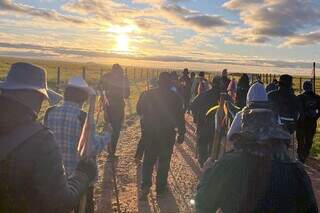 Grupo encarou 6 dias de caminhada e 172 km at&eacute; Nova Andradina