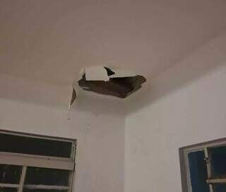 Armado com faca, homem invade casa e tenta estuprar professora