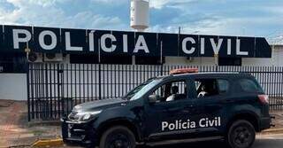 Atirador cumprimenta rapaz de forma "amigável" e o executa em bar Atirador cumprimenta rapaz de forma "amigável" e o executa em bar