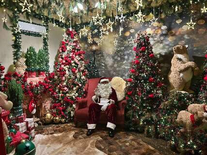 Natal no Centro come&ccedil;a com luzes, sorteio de casas e chafariz revitalizado