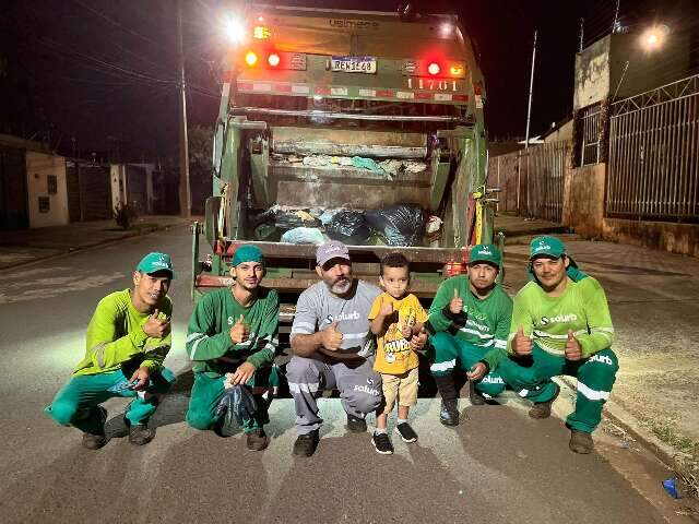 Família saiu à caça do caminhão de coleta para realizar pedido de Miguel