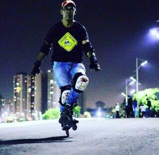 Edgar driblou a sentença de morte e retomou a paixão por patinar aos 65 Edgar driblou a sentença de morte e retomou a paixão por patinar aos 65