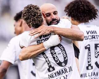 Santos vence Cruzeiro por 3 a 0 e confirma perman&ecirc;ncia na S&eacute;rie A