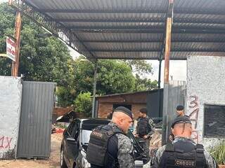 Cinco s&atilde;o presos ao descarregar caminh&atilde;o de maconha no Dan&uacute;bio Azul