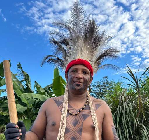 Menino que n&atilde;o falava terena hoje ensina o idioma e ajuda a impulsionar a aldeia