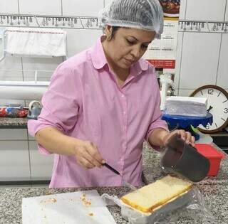 Confeiteira escutou por muito tempo que seus bolos não valiam nada Confeiteira escutou por muito tempo que seus bolos não valiam nada