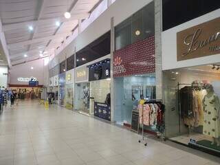 Natal é mais que Super, é Hiper: comércio aquecido e presentes no Hiper Center Natal é mais que Super, é Hiper: comércio aquecido e presentes no Hiper Center