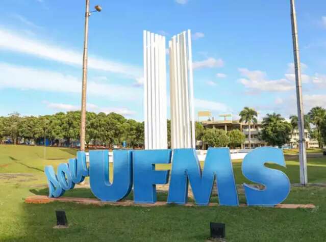 Vestibular da UFMS registra mais de 2,8 mil ausentes em prova para 127 cursos