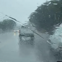 Manh&atilde; de segunda-feira termina com chuva e trovoada na Capital 