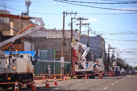 Segunda fase da Opera&ccedil;&atilde;o Limpa Fios recolhe 24 mil metros de cabos irregulares 