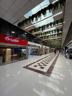 Natal é mais que Super, é Hiper: comércio aquecido e presentes no Hiper Center Natal é mais que Super, é Hiper: comércio aquecido e presentes no Hiper Center