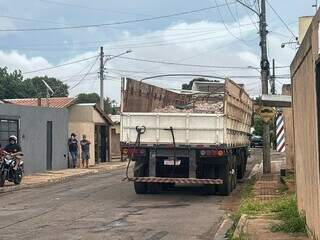 Fardos de maconha apreendidos em lava-jato seriam levados para SP