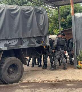 Fardos de maconha apreendidos em lava-jato seriam levados para SP
