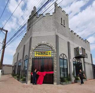 Fim do mist&eacute;rio sobre castelo constru&iacute;do na Avenida Guaicurus 