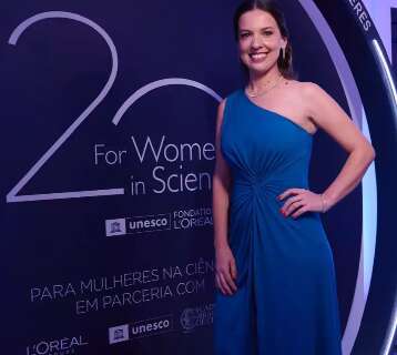 Professora de MS ganha pr&ecirc;mio nacional que reconhece mulheres cientistas