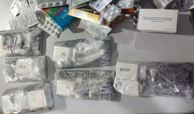 Farmac&ecirc;utico &eacute; preso tentando entrar com 6 celulares em penitenci&aacute;ria